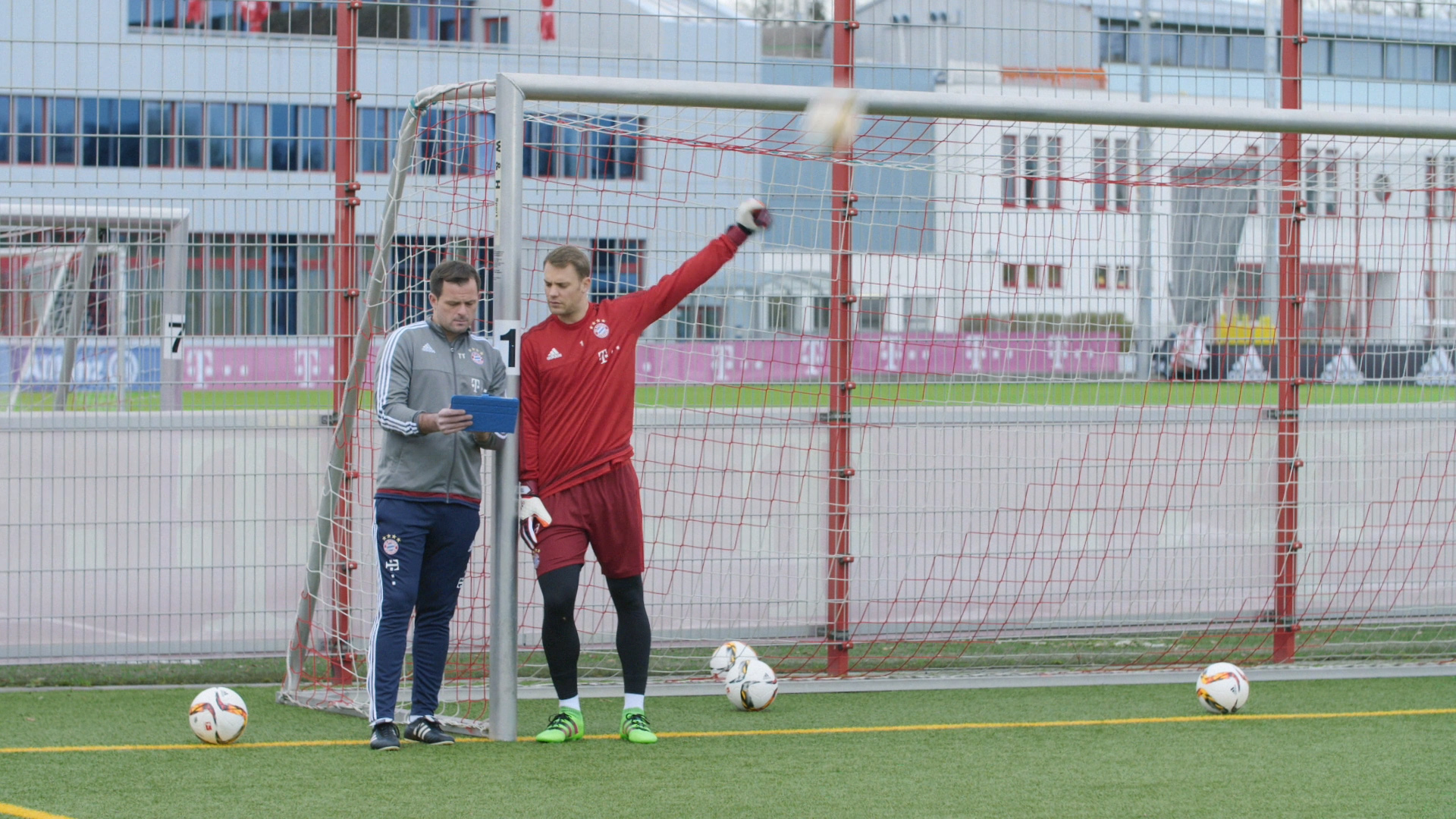 Manuel Neuer | Werbegesicht und Partner | Manuel Neuer | manuelneuer.com